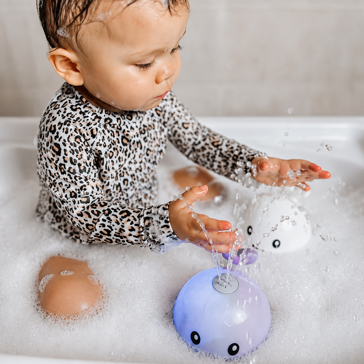 Slendrax™ Whale Bath Toy
