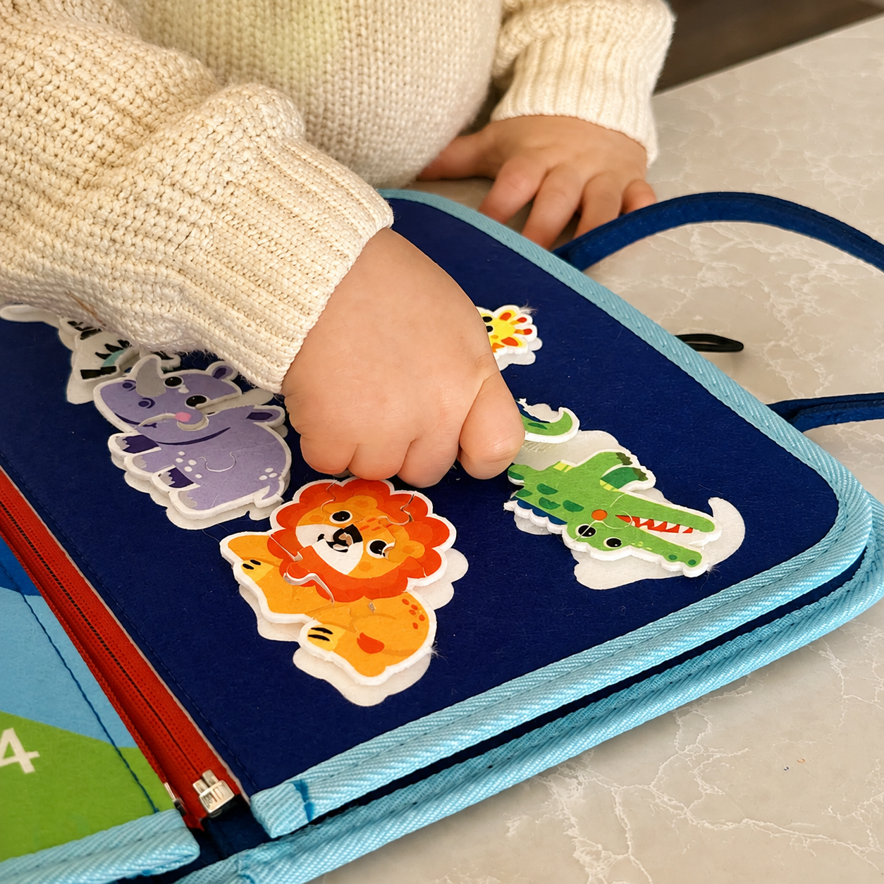 Slendrax™ Montessori Busy Board